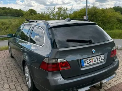 Gebraucht BMW 525 177 PS (130 kW) 2006 Grau Kombi