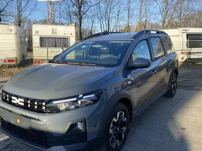 Neu Dacia Jogger Journey 158 PS (116 kW) 2026 Grau Van / Kleinbus