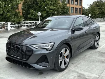 Gebraucht Audi e-tron Sportback S-Line 300 kW (408 PS) 2022 Daytonagrau perleffekt SUV