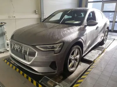 Gebraucht Audi e-tron Sportback Advanced 230 kW (313 PS) 2022 Taifungrau metallic SUV