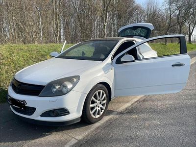 Gebraucht Opel Astra GTC Selection 116 PS (85 kW) 2009 Weiß Coupé