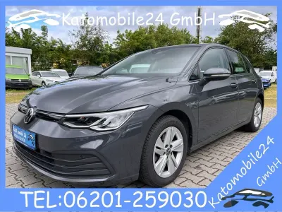Używany VW Golf VIII Life 131 KM (96 kW) 2022 Szary Sedan/Limuzyna