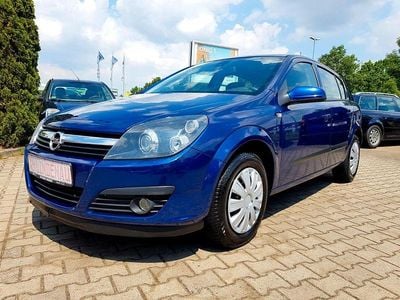 Gebraucht Opel Astra Edition 116 PS (85 kW) 2009 Blau Limousine