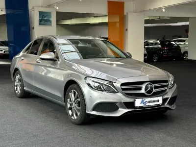 Gebraucht Mercedes C180 156 PS (114 kW) 2014 Silber Limousine
