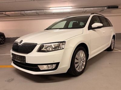 Gebraucht Skoda Octavia Ambition 110 PS (80 kW) 2016 Weiß Kleinwagen