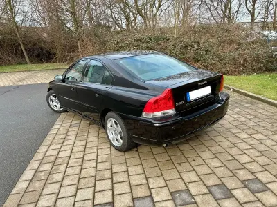 Gebraucht Volvo S60 Kinetic 140 PS (102 kW) 2006 Schwarz Limousine