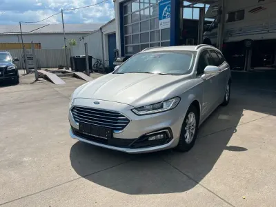 Gebraucht Ford Mondeo 140 PS (102 kW) 2019 Silber Limousine