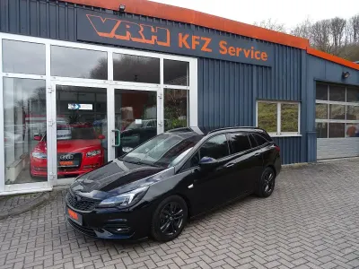 Gebraucht Opel Astra 131 PS (96 kW) 2020 Schwarz Kombi