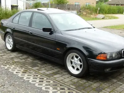 Brugt BMW 523 Performance 170 HK (125 kW) 1997 Sort Sedan