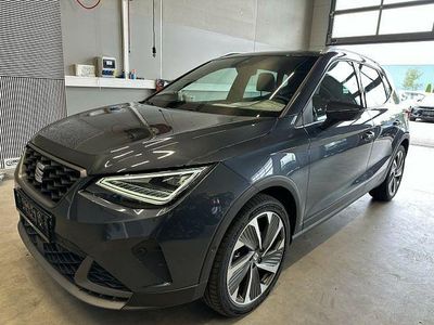 Grau Gebraucht 2025 Seat Arona FR SUV | 24.900 € (Fairer Preis)