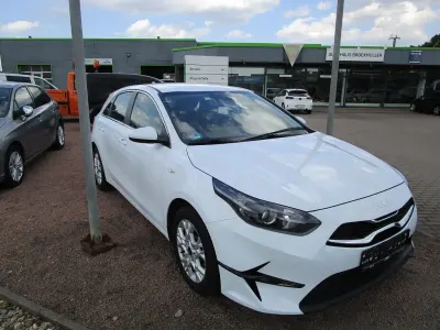 Gebraucht Kia Ceed Sportswagon GT-Line 160 PS (117 kW) 2023 Weiß Kombi