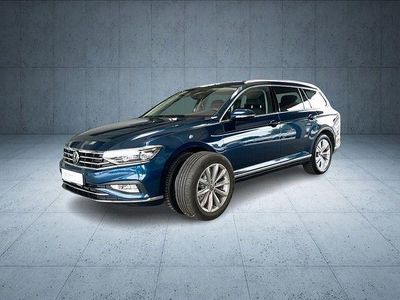Blau Gebraucht 2023 VW Passat Elegance Kombi | 28.474 € (Fairer Preis)