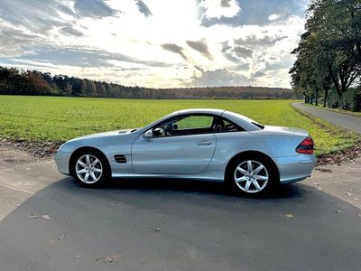 Usata Mercedes SL350 245 CV (180 kW) 2003 Argento Cabrio