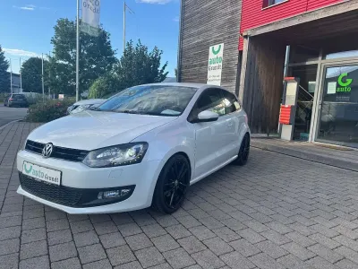 Gebraucht VW Polo Life 105 PS (77 kW) 2014 Oryxweiß perlmutteffekt Kleinwagen