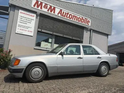 Gebraucht Mercedes E250 94 PS (69 kW) 1992 Silber Limousine