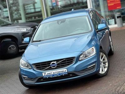 Gebraucht Volvo V60 Kinetic 190 PS (139 kW) 2016 Blau Kombi