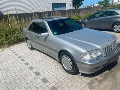 Mercedes C240