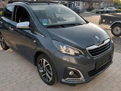 Gebraucht Peugeot 108 Allure 69 PS (50 kW) 2017 Grau Limousine