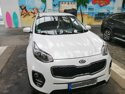 Gebraucht Kia Sportage Active 135 PS (99 kW) 2016 Weiß SUV