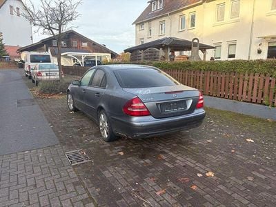 Schwarz Gebraucht 2006 Mercedes E220 Elegance Limousine | 2.000 € (Superpreis)