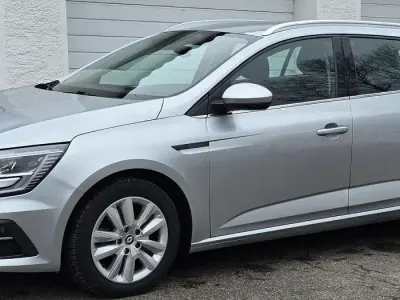 Gebraucht Renault Mégane IV Business 140 PS (102 kW) 2022 Silber Kombi