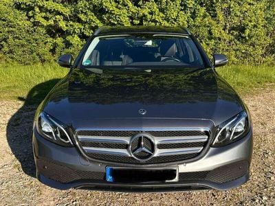 Mercedes E200