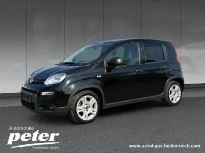 Używany Fiat Panda 69 KM (50 kW) 2023 Czarny Hatchback