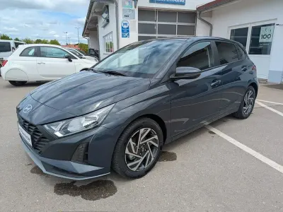 Neu Hyundai i20 Select 79 PS (58 kW) 2025 Grau Kleinwagen