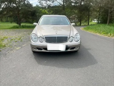 Gebraucht Mercedes E240 Classic 177 PS (130 kW) 2003 Beige Limousine