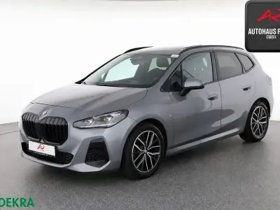 Gebraucht BMW 220 Active Tourer M Sport 170 PS (125 kW) 2022 Skyscraper grau Van / Kleinbus