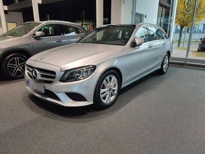 gebraucht Mercedes 220 T- autom. 9G Seht gut gepflegt!