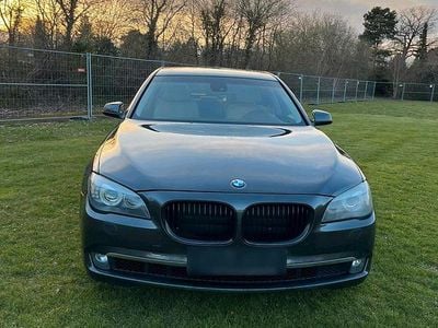 Second-hand BMW 730 2012 Gri Berlinǎ