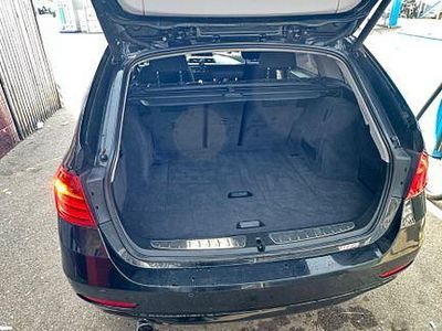 Second-hand BMW 320 Luxury Line 184 CP (135 kW) 2012 Negru Break