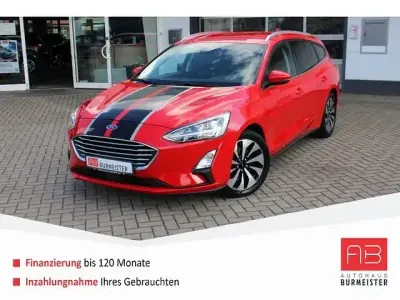Gebraucht Ford Focus Cool & Connect 125 PS (91 kW) 2019 Rot Limousine