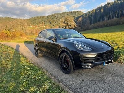Schwarz Gebraucht 2014 Porsche Cayenne Turbo SUV | 29.999 € (Fairer Preis)