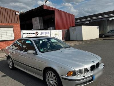 BMW 528