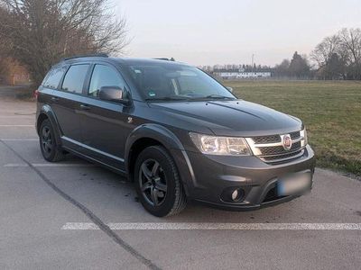 Gebraucht Fiat Freemont 170 PS (125 kW) 2014 Grau SUV