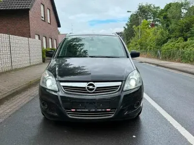 Gebraucht Opel Zafira Family 125 PS (91 kW) 2013 Schwarz Van / Kleinbus