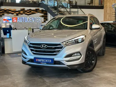 Usata Hyundai Tucson Intro Edition 136 CV (100 kW) 2016 Argento SUV
