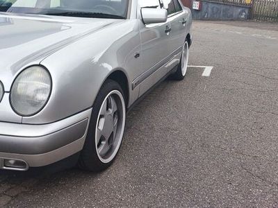 gebraucht Mercedes E200 