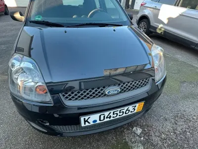 Używany Ford Fiesta 101 KM (74 kW) 2007 Czarny Hatchback