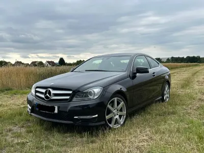 Gebraucht Mercedes C180 AMG 156 PS (114 kW) 2012 Schwarz Coupé