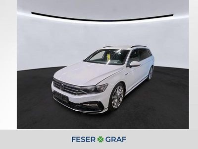 Gletscherweiß Gebraucht 2022 VW Passat R-line Kombi | 28.440 € (Fairer Preis)