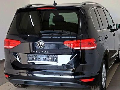 Gebraucht VW Touran Highline 150 PS (110 kW) 2021 Schwarz Van / Kleinbus