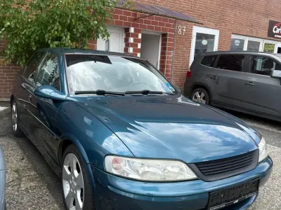 Gebraucht Opel Vectra 101 PS (74 kW) 2002 Blau Limousine