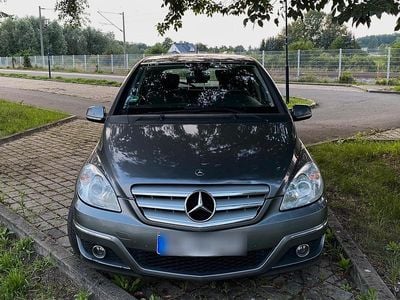 Mercedes B200