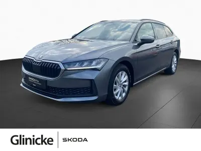 Używany Skoda Superb Essence 150 KM (110 kW) 2025 Szary Kombi