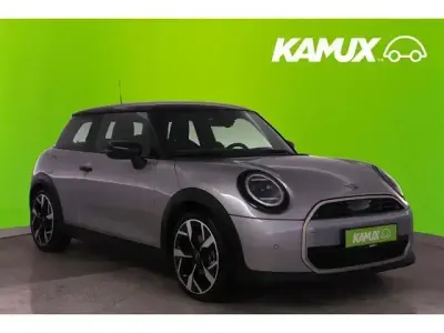 Gebraucht Mini Cooper Favoured 156 PS (114 kW) 2024 Silber / grau Kleinwagen