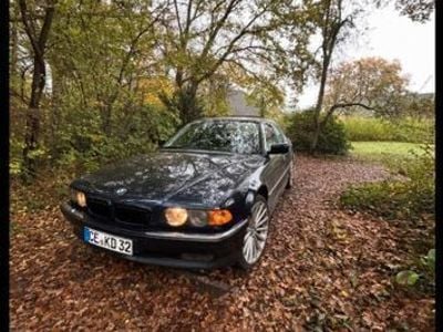 BMW 728