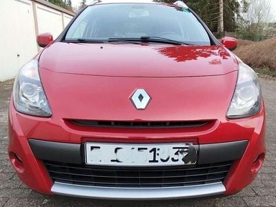 Gebraucht Renault Clio GrandTour Luxe 101 PS (74 kW) 2009 Rot Kombi